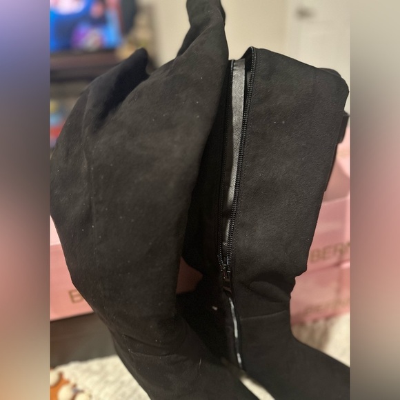 NWT Top Moda's Luxurious Knee High Boots - Size 5.5 - Picture 10 of 10